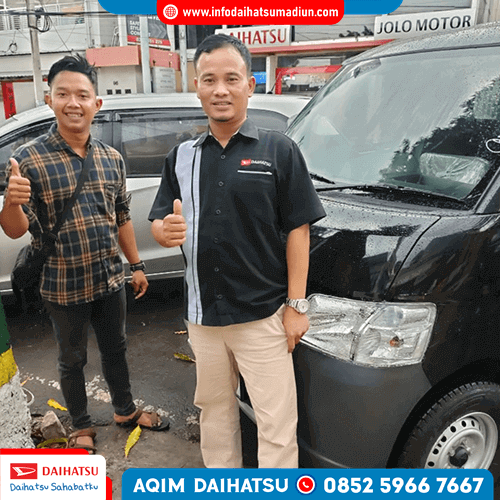 Galeri Serah Terima Mobil Daihatsu MEI 2023 Sales AQIM Di Dealer Daihatsu Madiun (6)