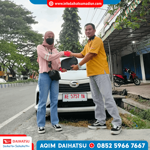 Galeri Serah Terima Mobil Daihatsu MEI 2023 Sales AQIM Di Dealer Daihatsu Madiun (8)