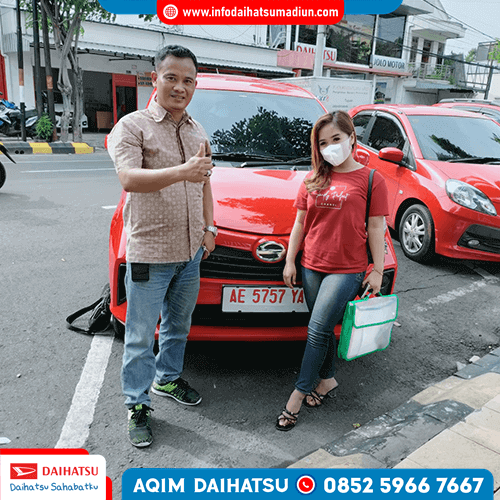 Galeri Serah Terima Mobil Daihatsu MEI 2023 Sales AQIM Di Dealer Daihatsu Madiun (9)